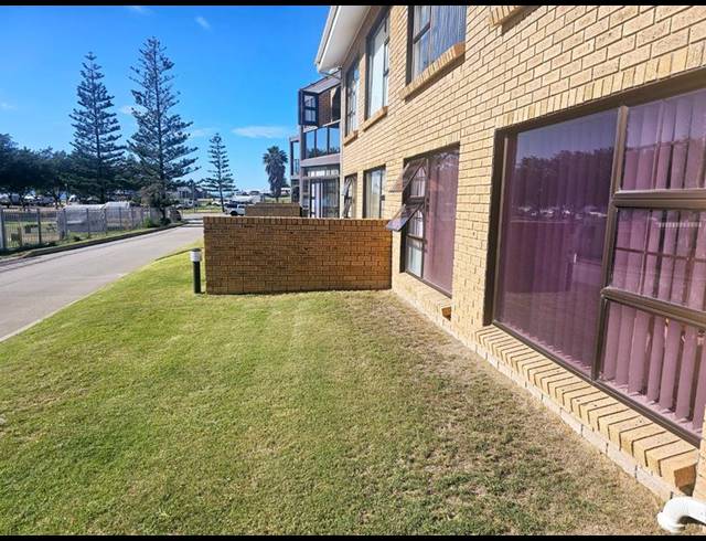 3 BEDROOM APARTMENT FOR SALE IN MOSSEL BAY CENTRAL